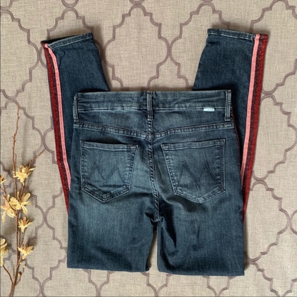 😈MOTHER😈Sporty Chic High Waisted Looker Jeans
Glitter Stripe- Here Kitty Kitty - Picture 8 of 15